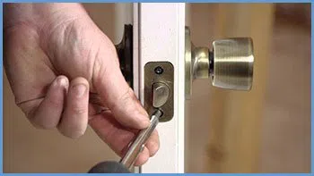 State Locksmith Services Bellerose, NY 347-332-2443 - 6-lock-change